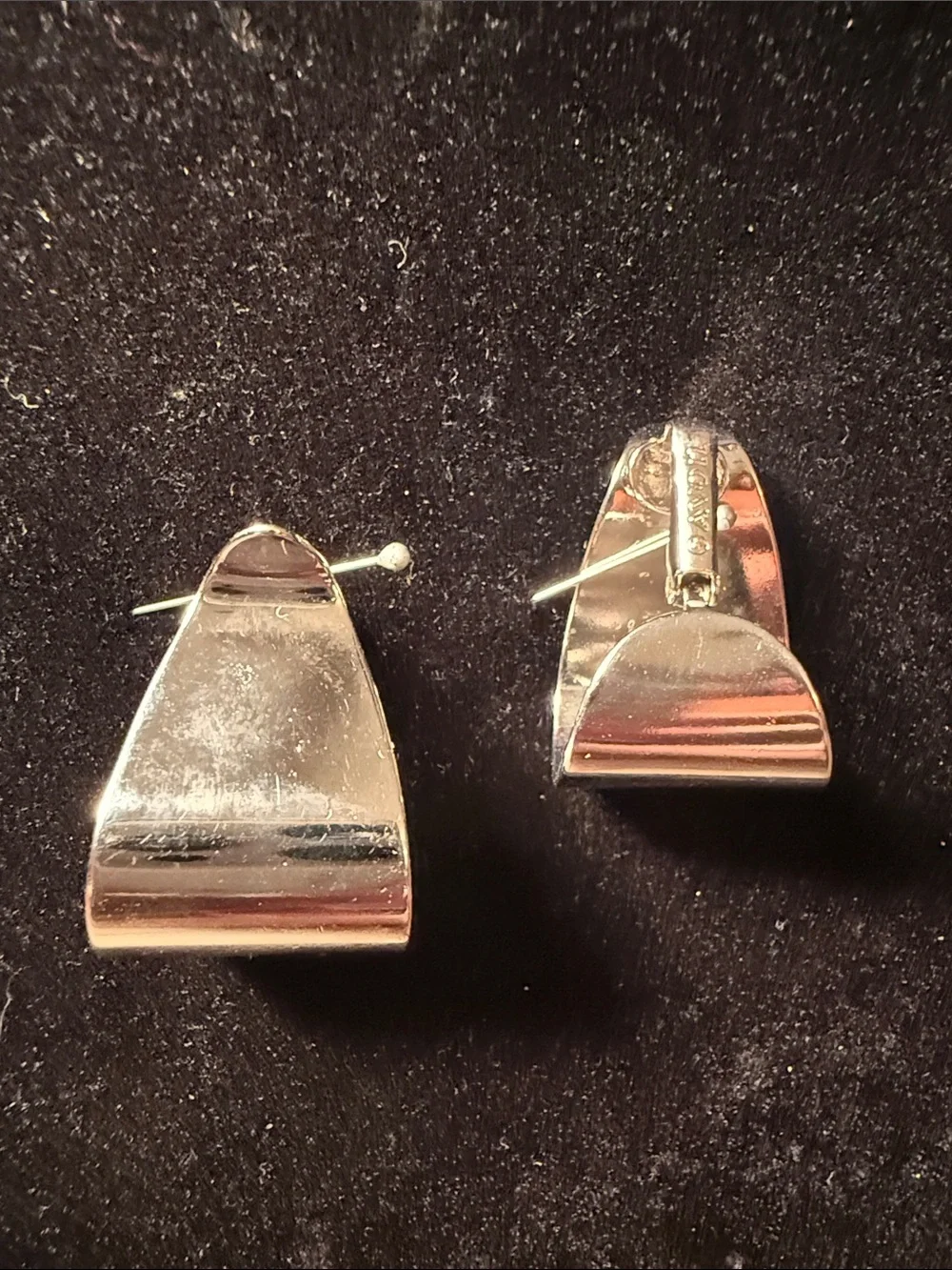 N/A shiny silver